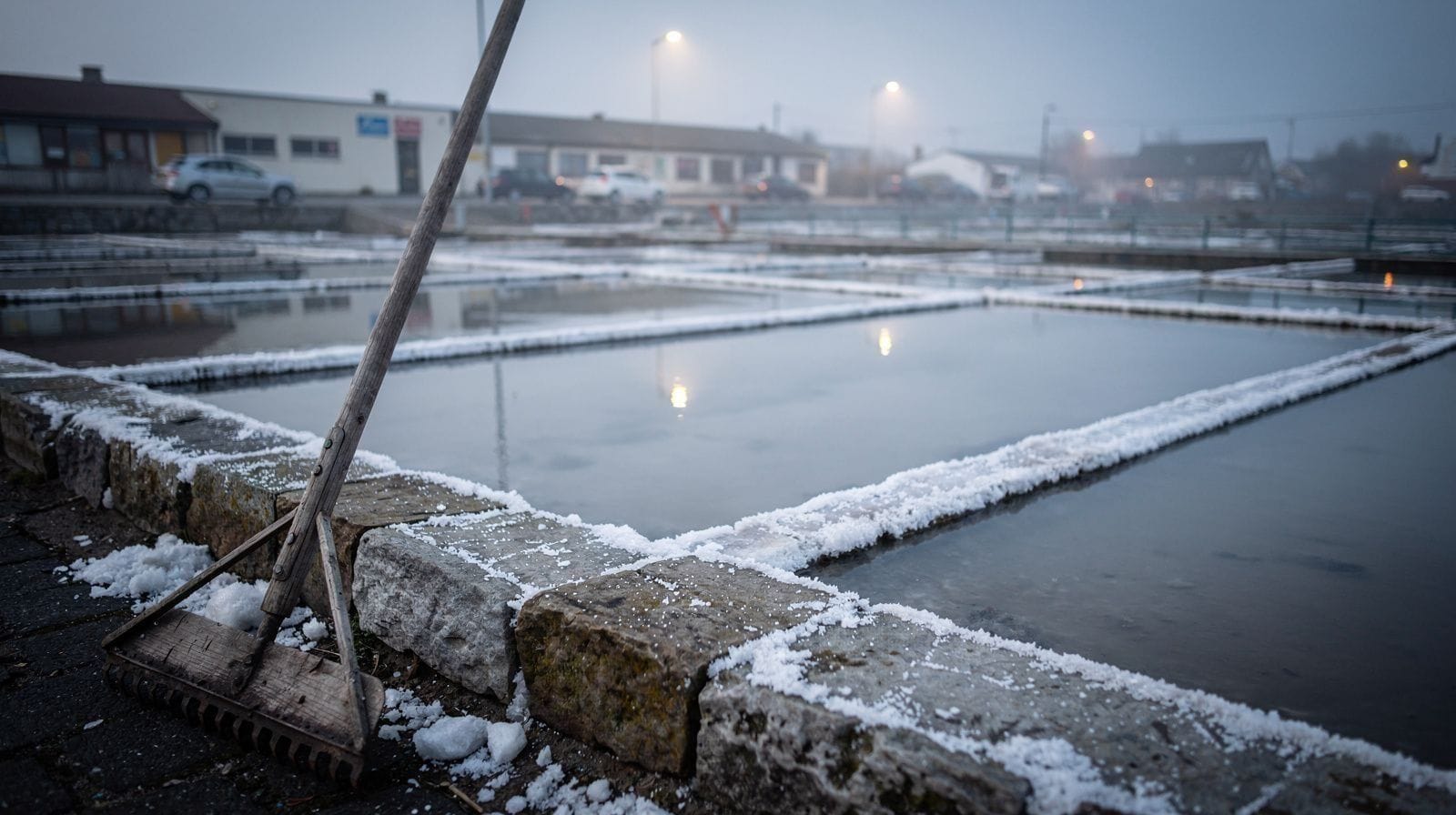 Nin's Salt Pans and Healing Mud, Explained