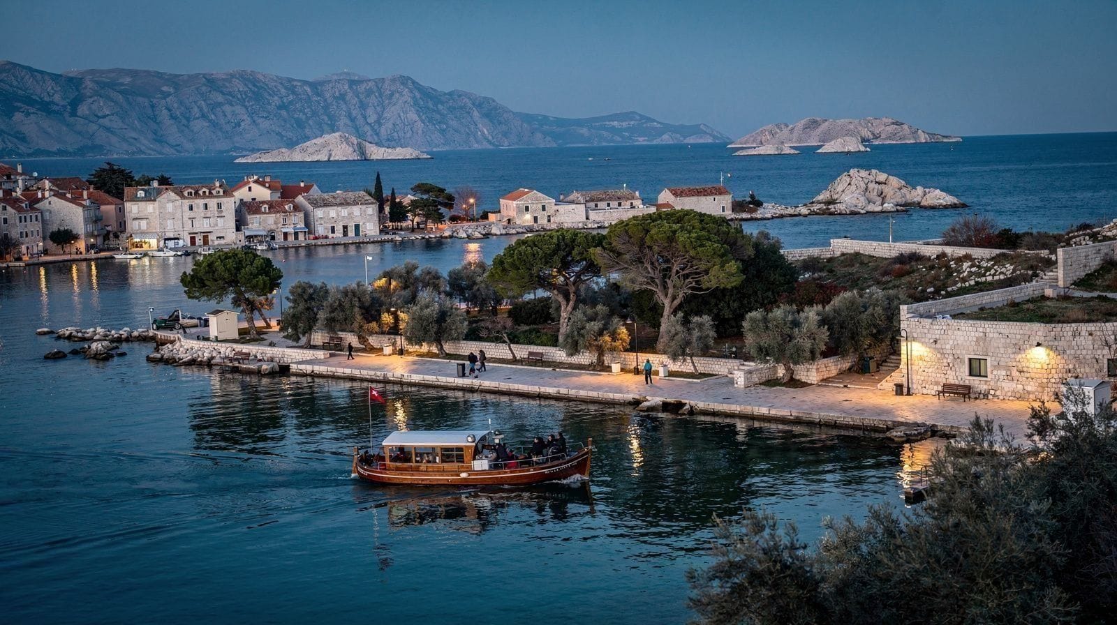 Evening Boat Tour in Zadar: What to Expect After Dark