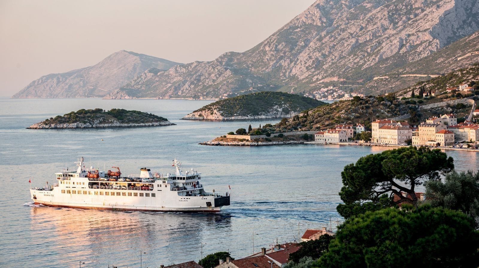 Ferries from Zadar to the Islands: Gaženica vs the Old Town